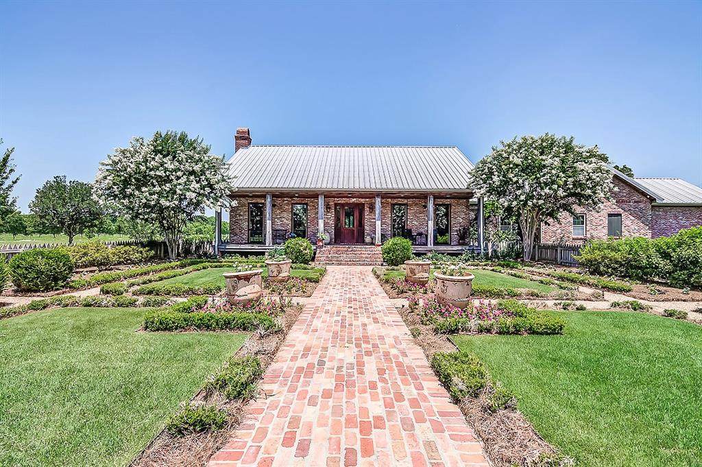 765 Wemple Ridge - Photo 1