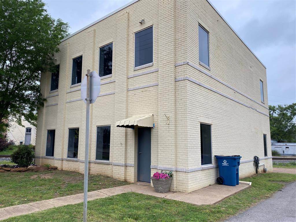 103 Jefferson - Photo 1