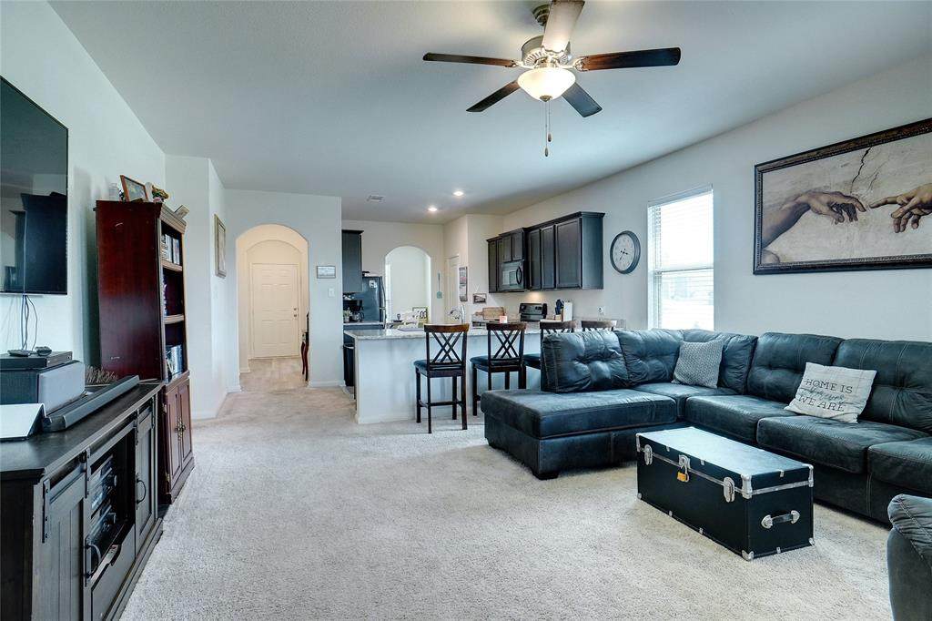 141 Crockett Way - Photo 1