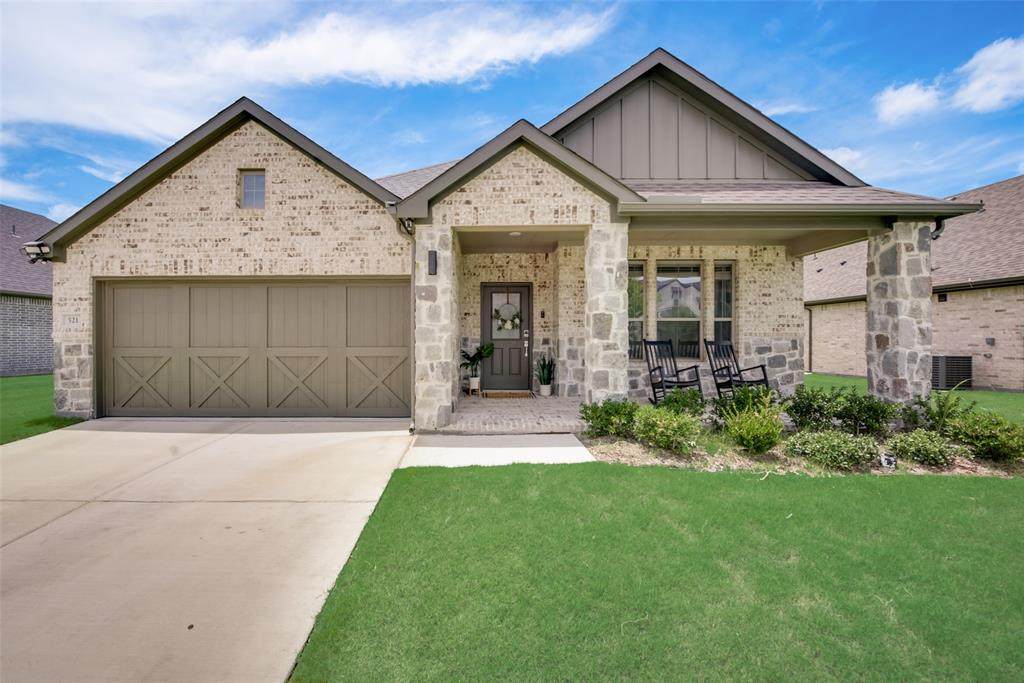 521 Ardsley Lane - Photo 1
