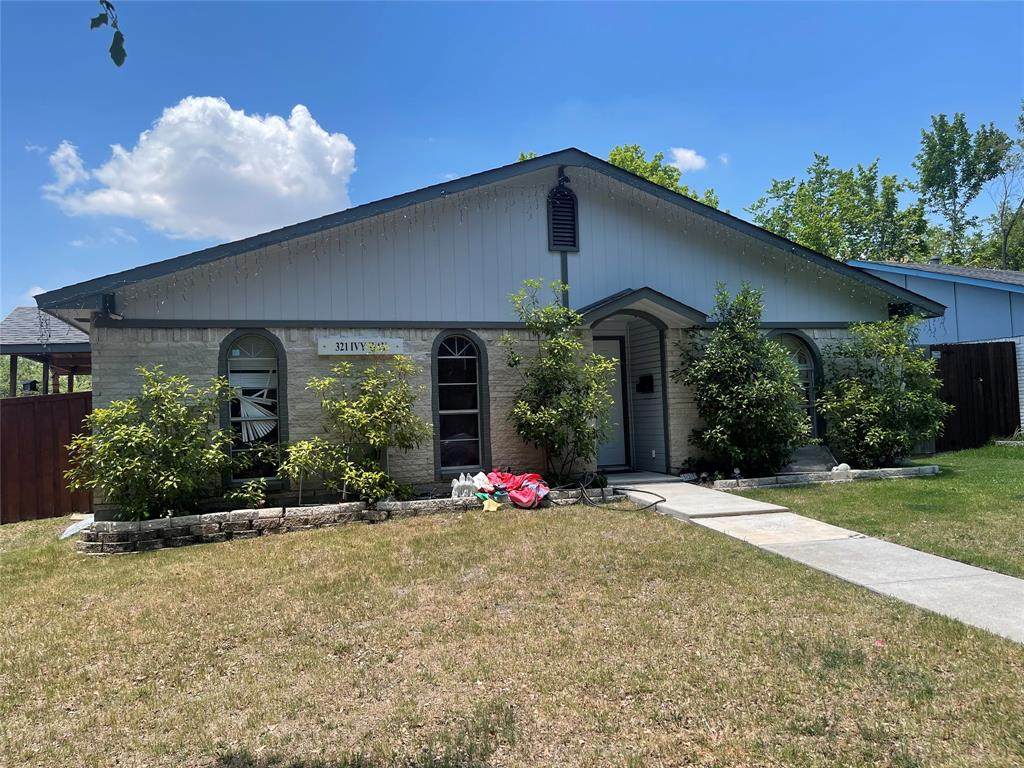 321 Ivy Way - Photo 1