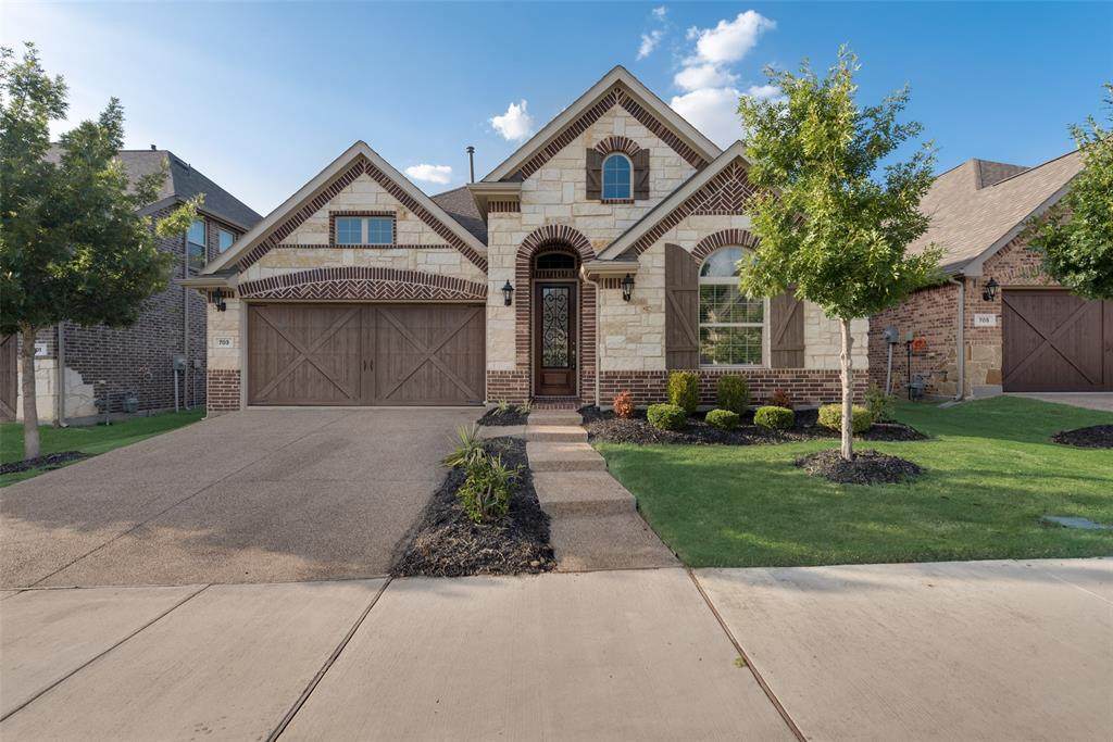 703 Alderwood Lane - Photo 1