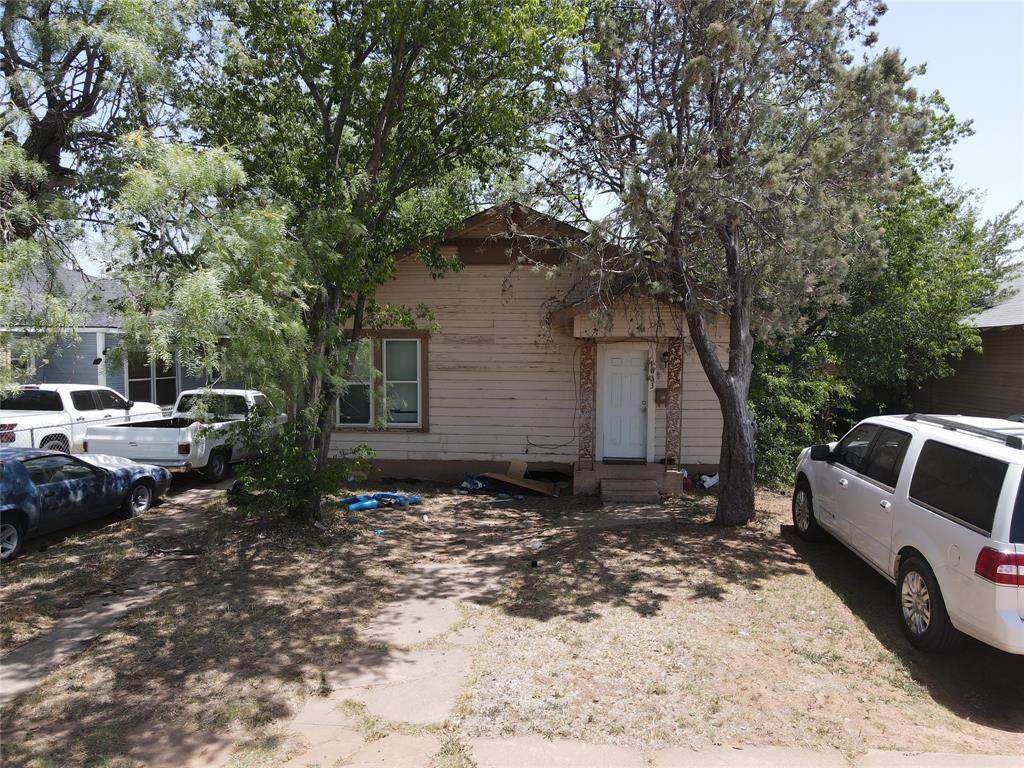 1833 7th Street - Photo 1