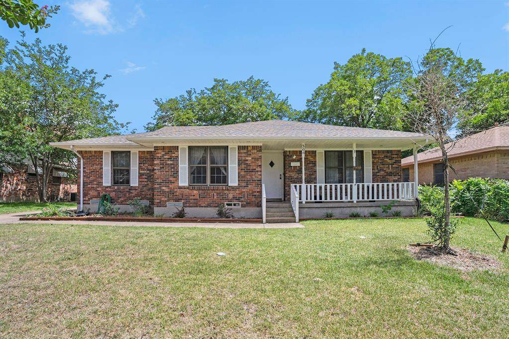 306 Harman Street - Photo 1