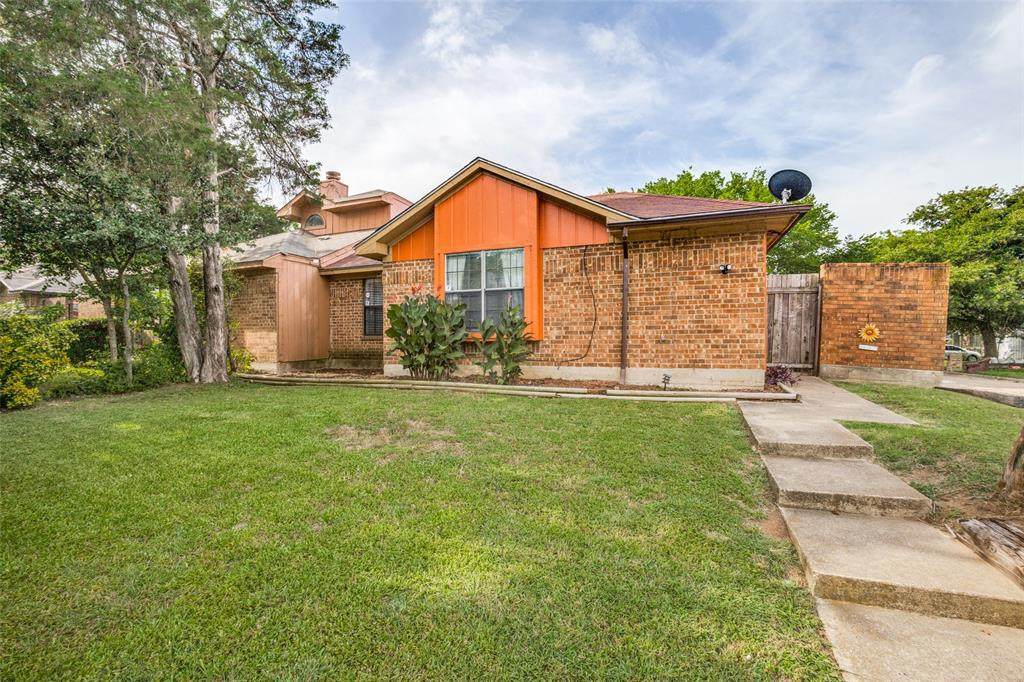 10204 Oak Terrace Circle - Photo 1