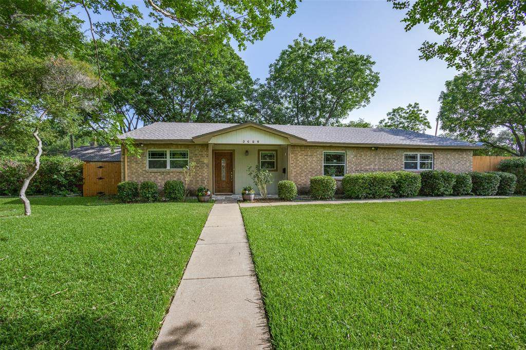 3685 Ingleside Drive - Photo 1