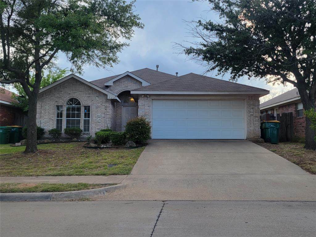 713 Sunflower Lane - Photo 1