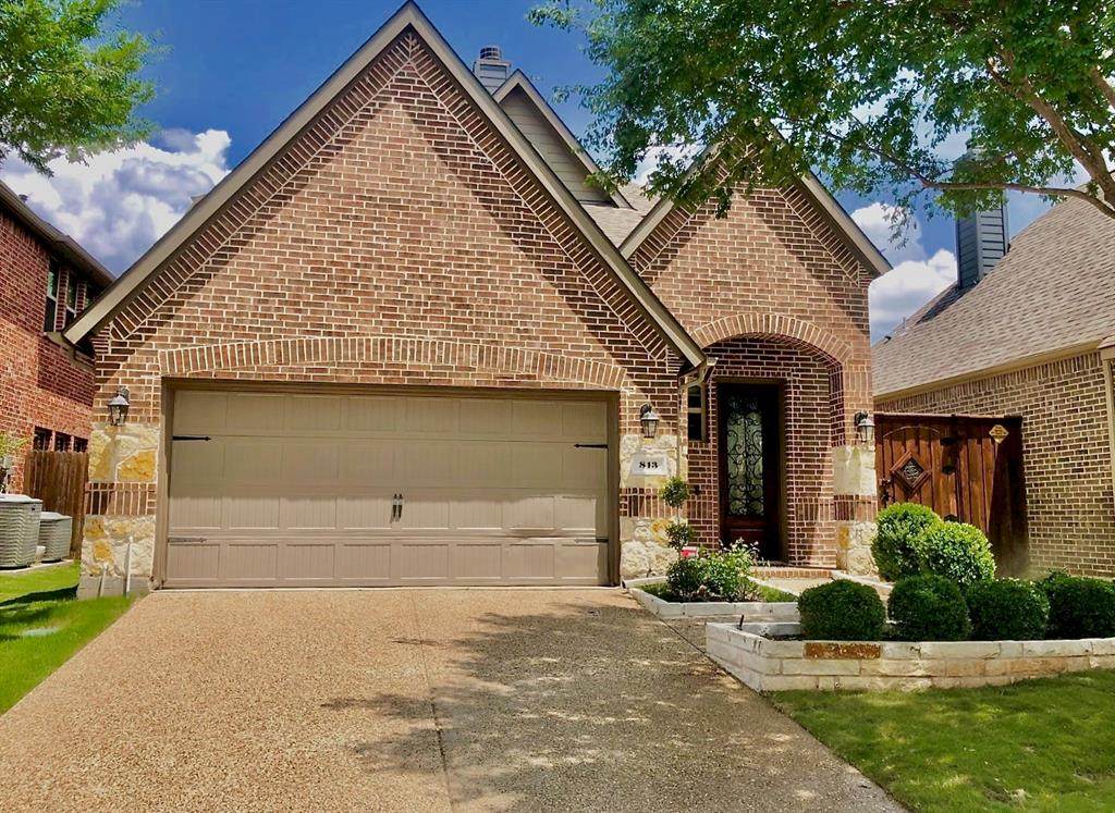 813 Eagle Creek Trail - Photo 1