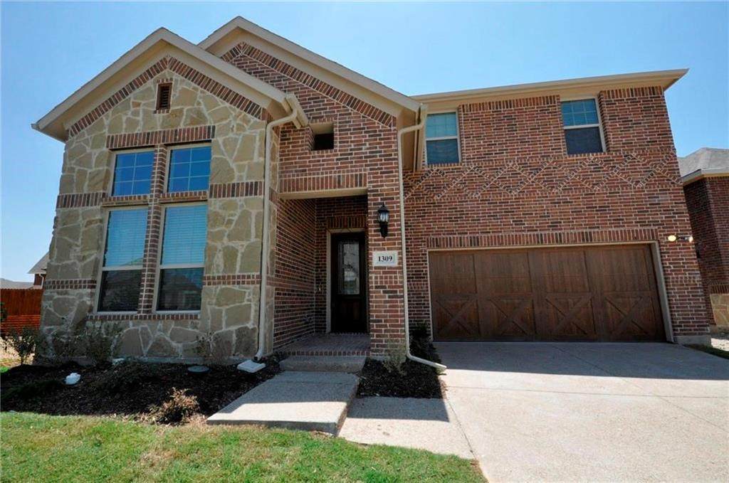 1309 Meskwaki Way - Photo 1