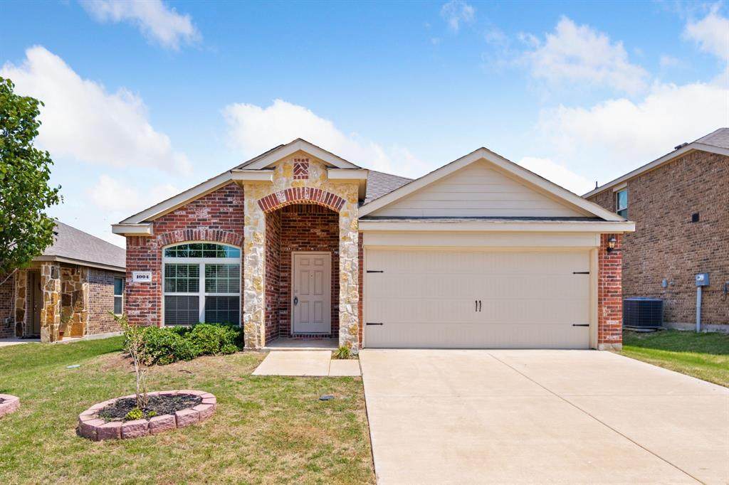 1004 Platinum Drive - Photo 1