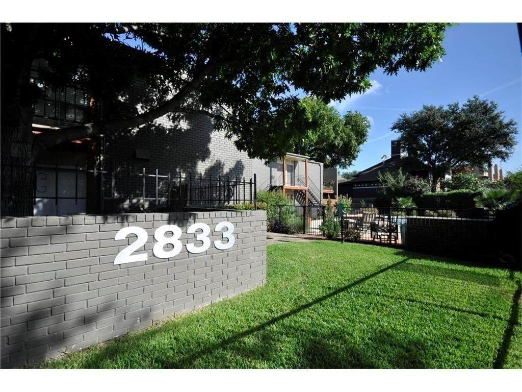 2833 Kings Road - Photo 1