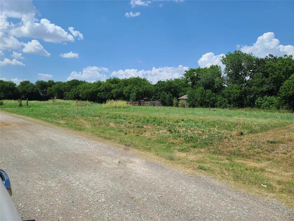 3108 Claibourne Boulevard - Photo 1