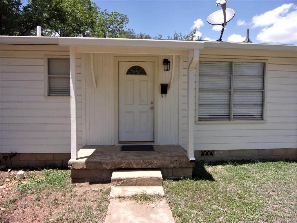 1402 Commerce Street - Photo 1