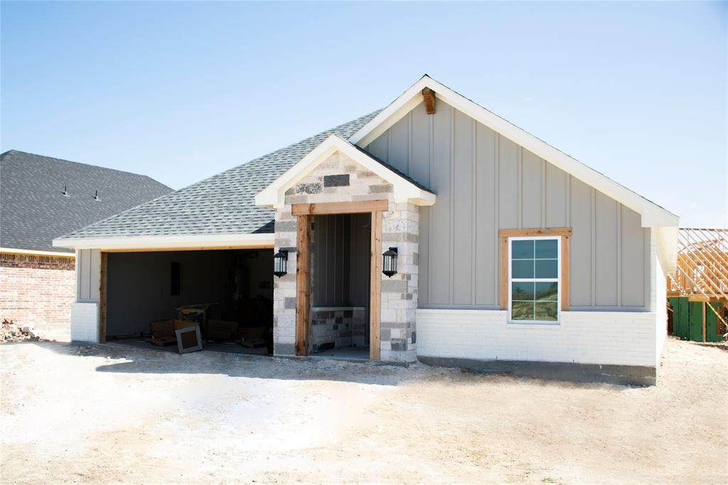 824 Rodgers - Photo 1