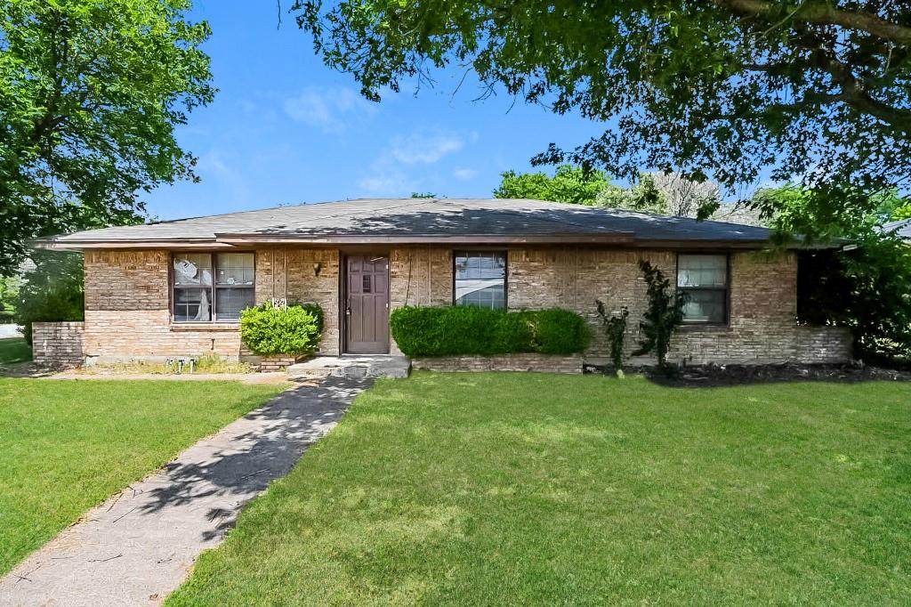 306 Lyndalyn Avenue - Photo 1