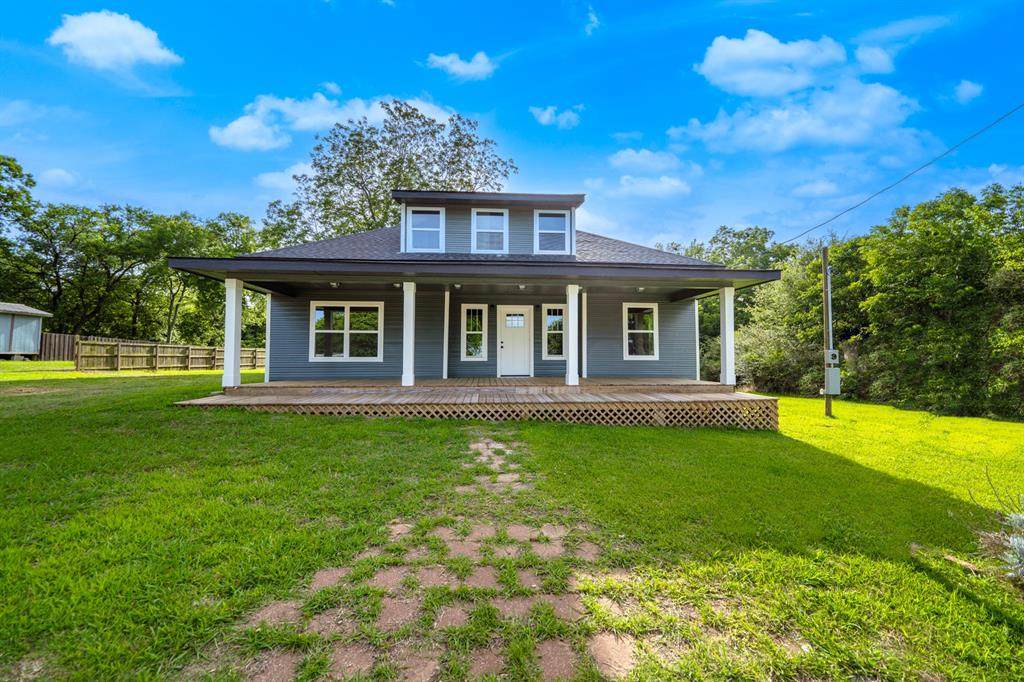 205 English Street - Photo 1