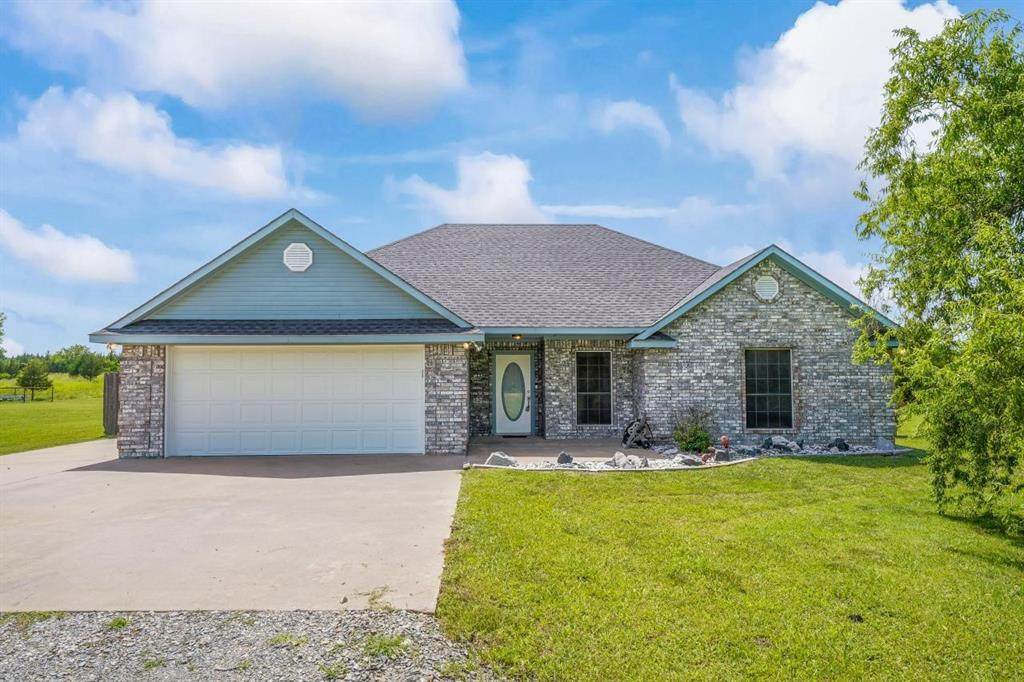 2227 County Road 2909 - Photo 1