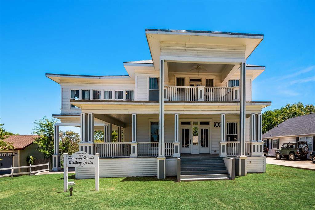 908 Goliad Street - Photo 1