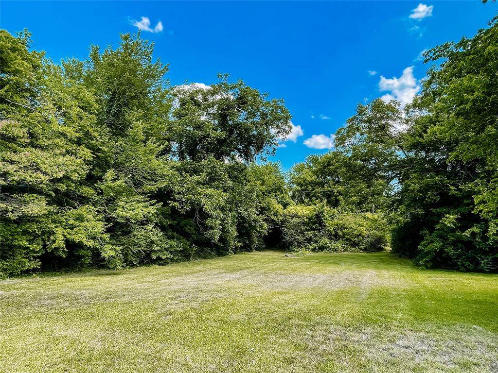 825 Walker Street - Photo 1