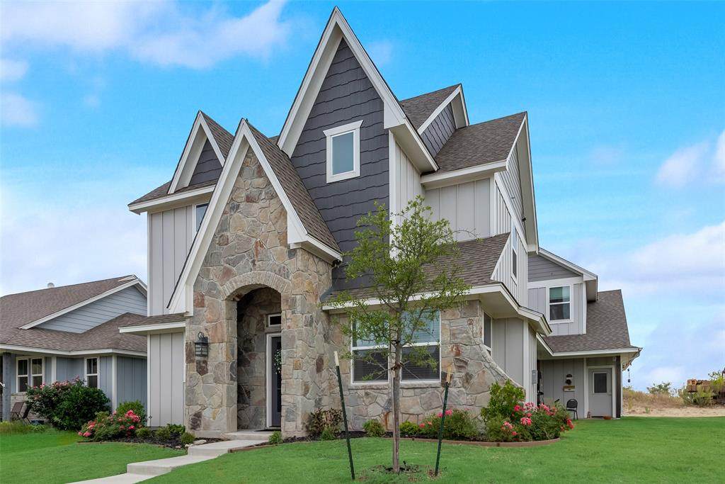 107 King Arthur Court - Photo 1