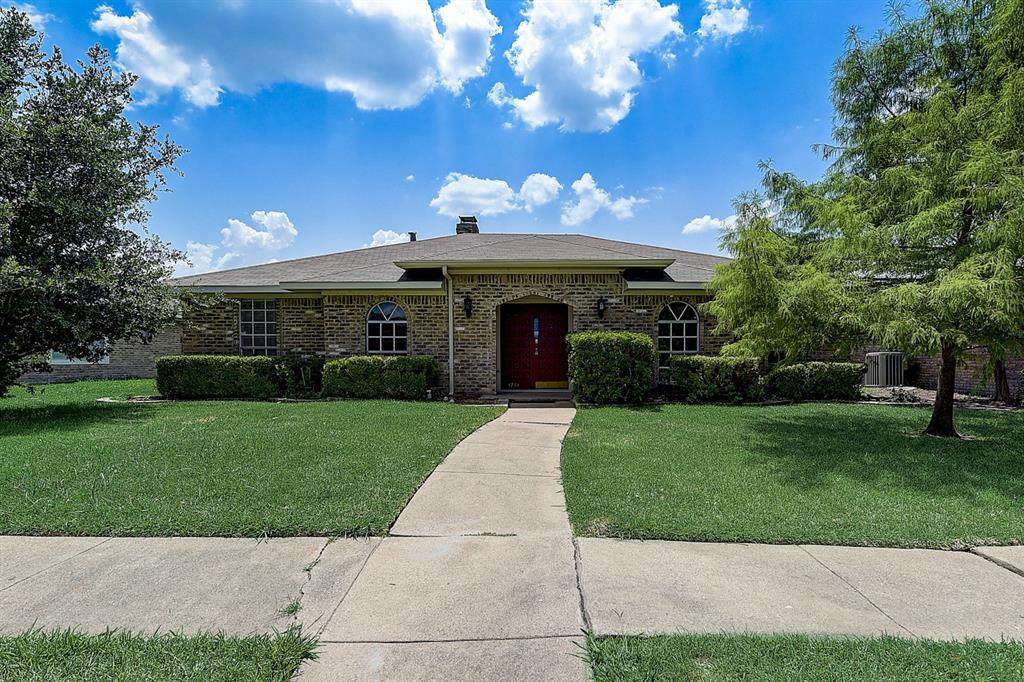 1234 Goldenrod Drive - Photo 1