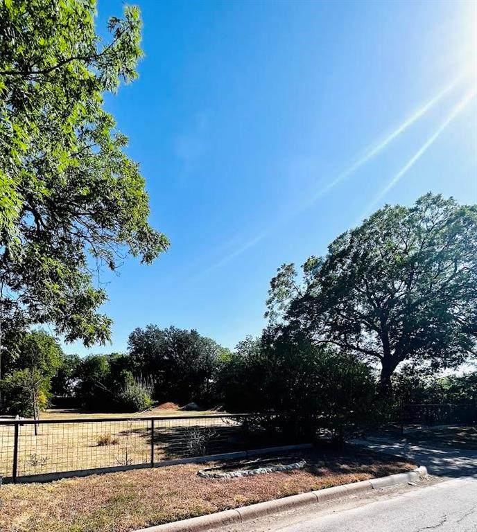 4124 Poinsetta Drive - Photo 1