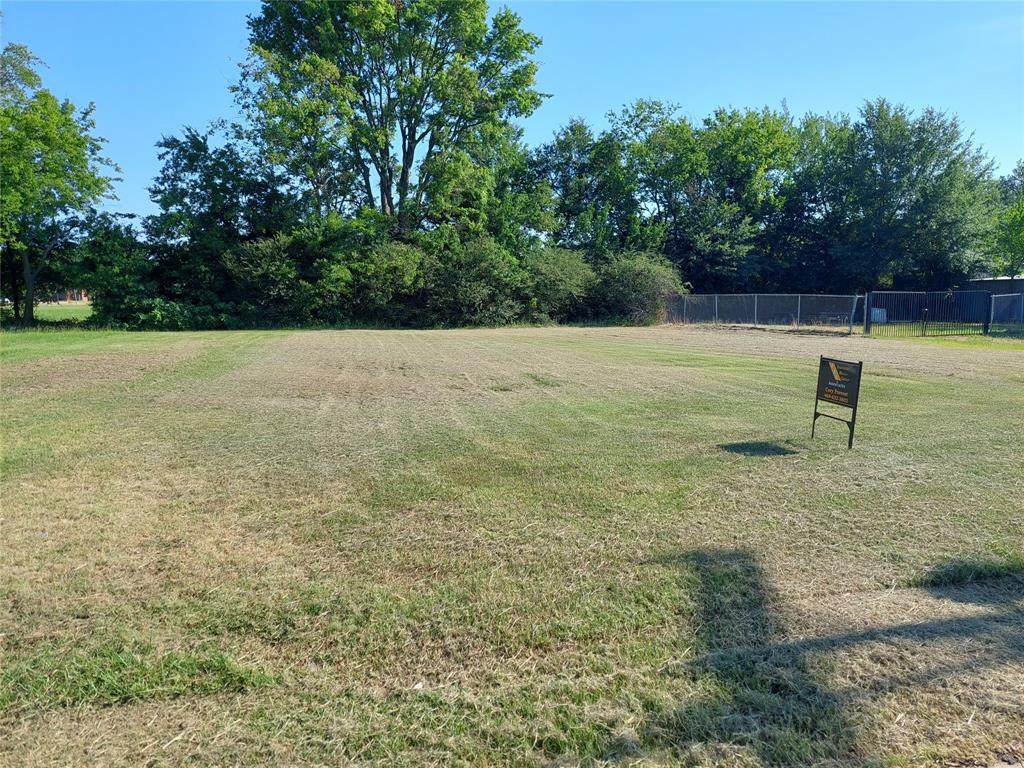 207 Linda Drive - Photo 1