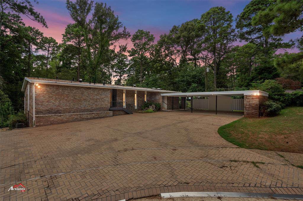 7620 Ferguson Drive - Photo 1