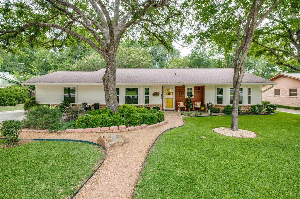2217 Emerson Lane - Photo 1