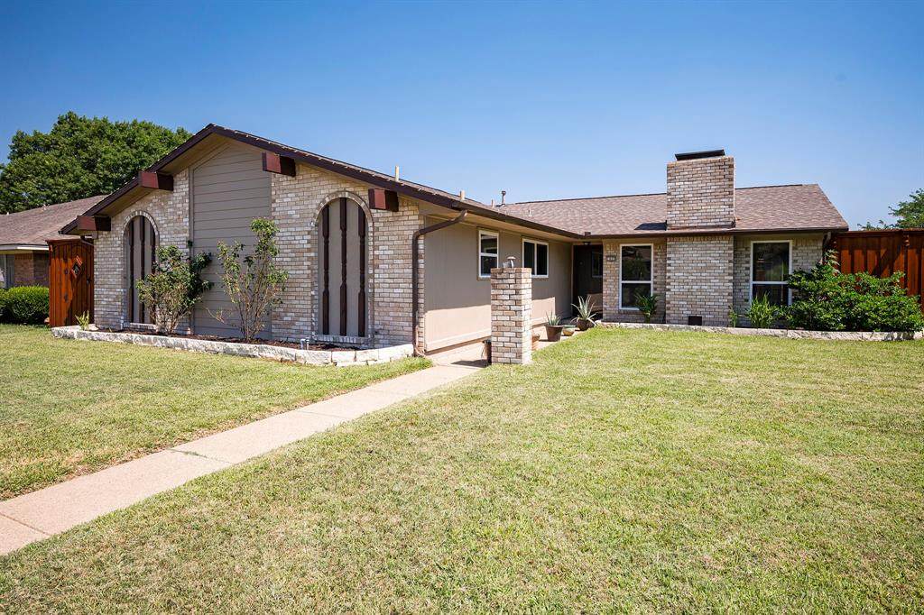 1905 Spring Valley Road - Photo 1