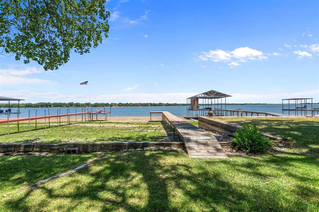 820 Lake Drive - Photo 1
