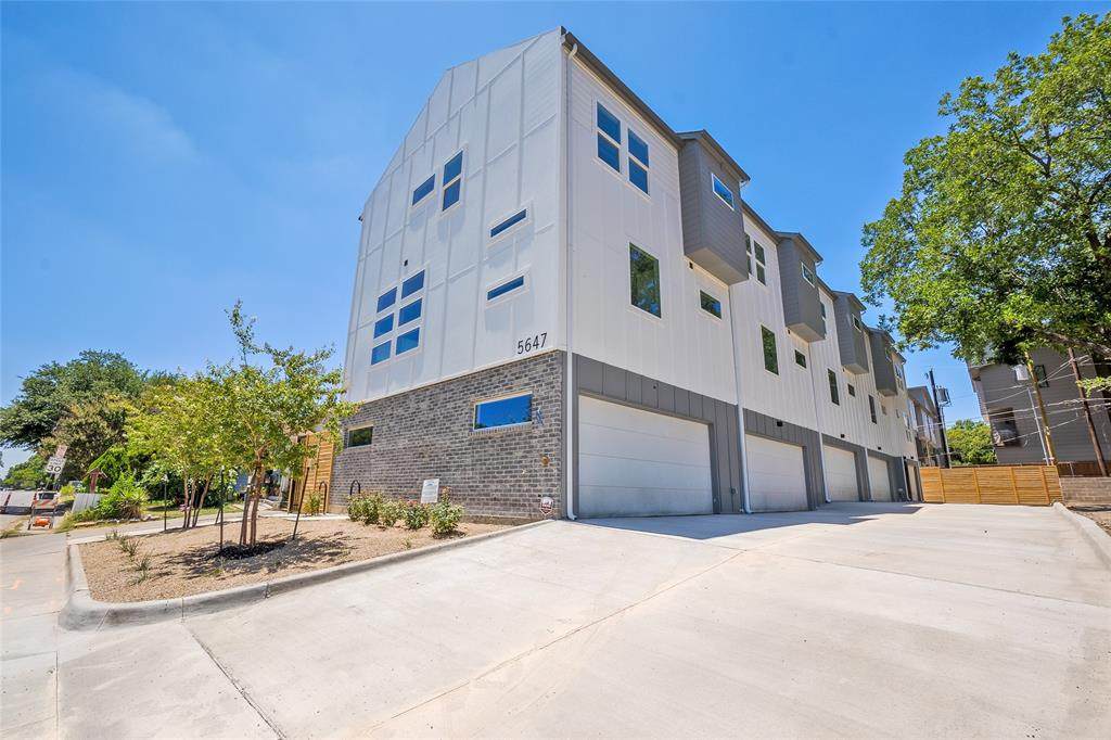 5647 Live Oak Street - Photo 1