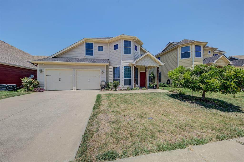 2908 Savill - Photo 1
