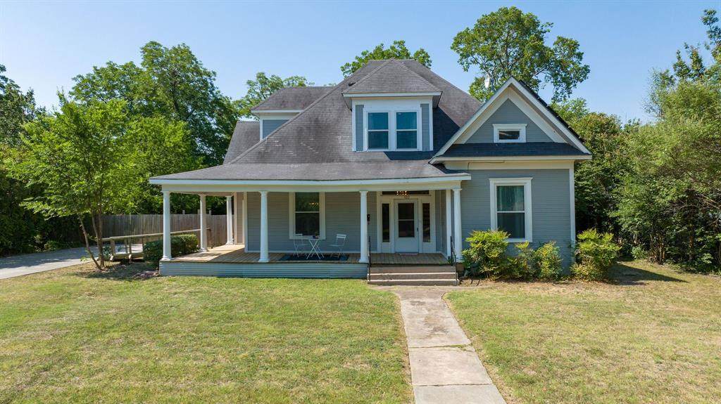 922 Elm Street - Photo 1