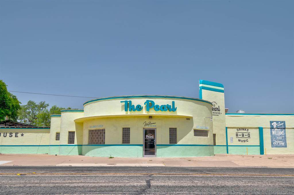 1605 Chadbourne Street - Photo 1