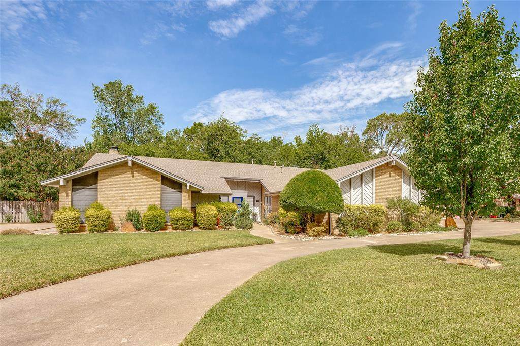 611 Green Hills Road - Photo 1