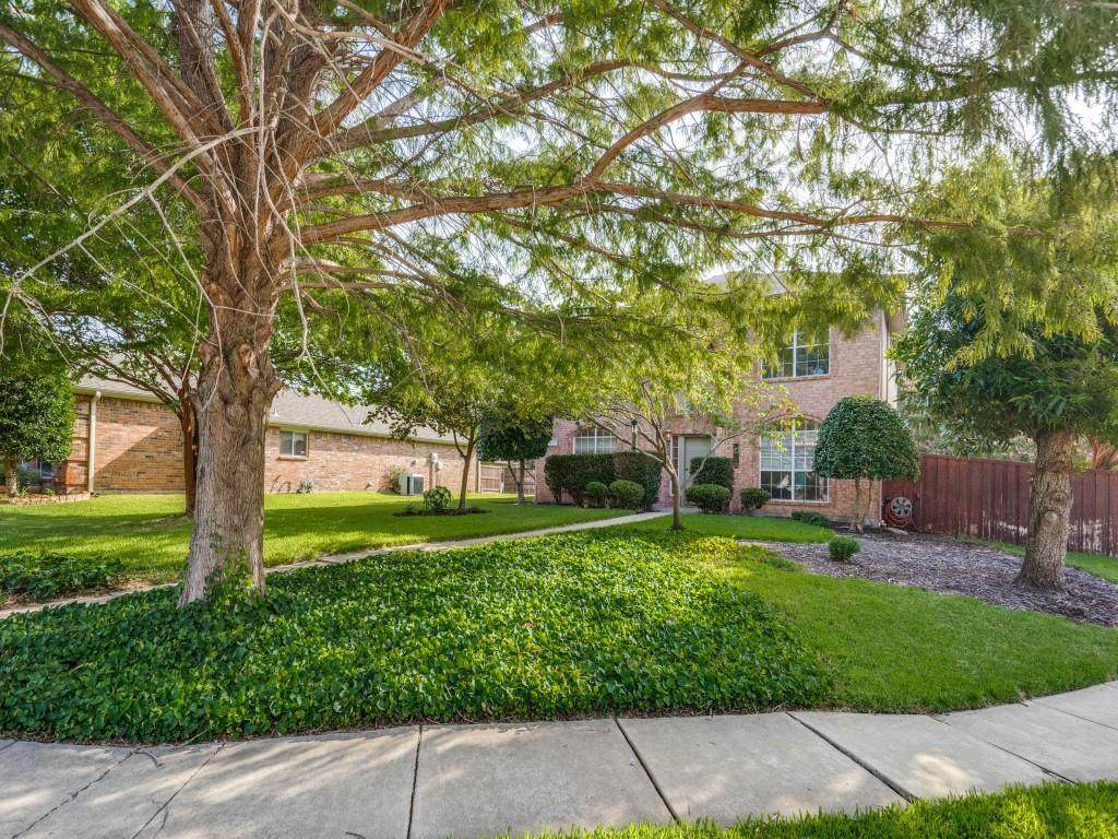 1229 Aylesbury Drive - Photo 1
