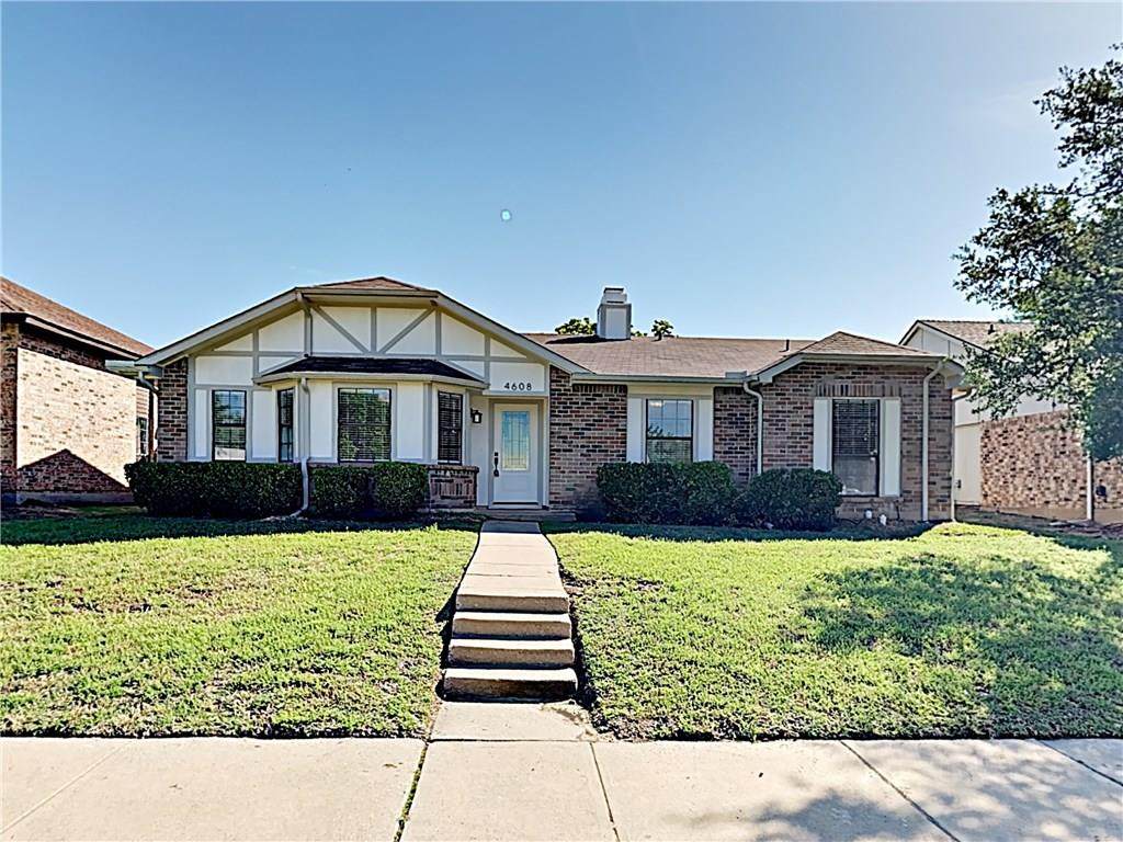4608 Queen Circle - Photo 1