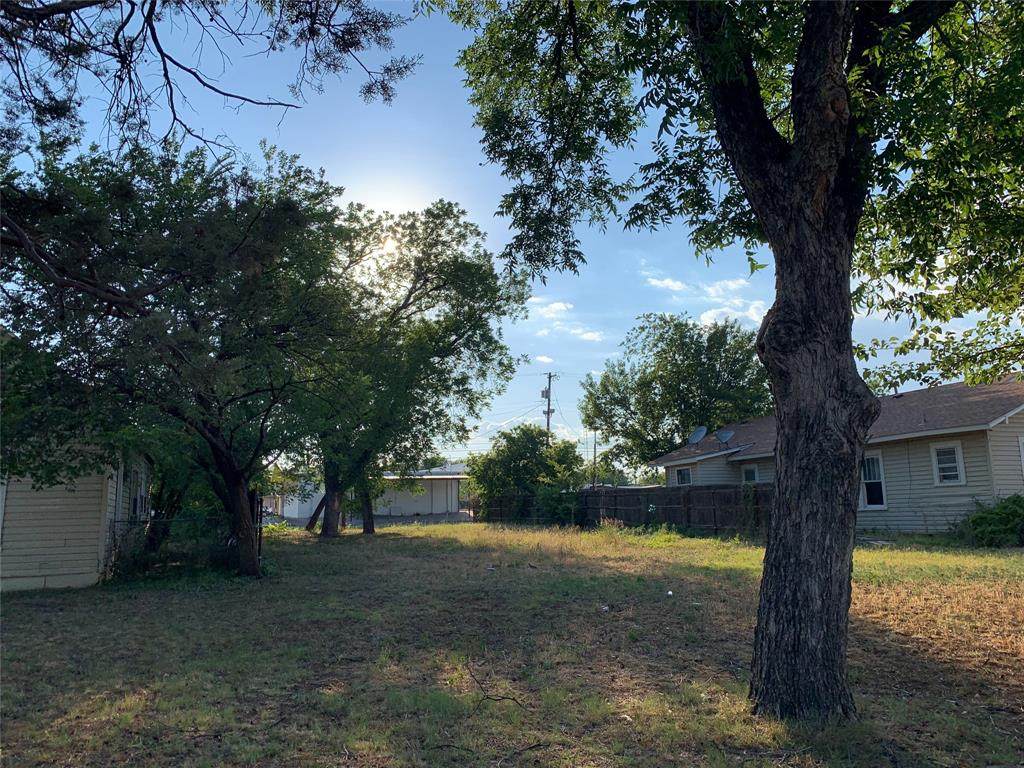 610 Elm Street - Photo 1