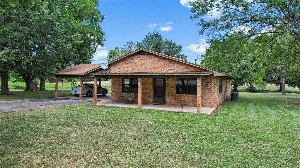 38 County Road 2472 - Photo 1