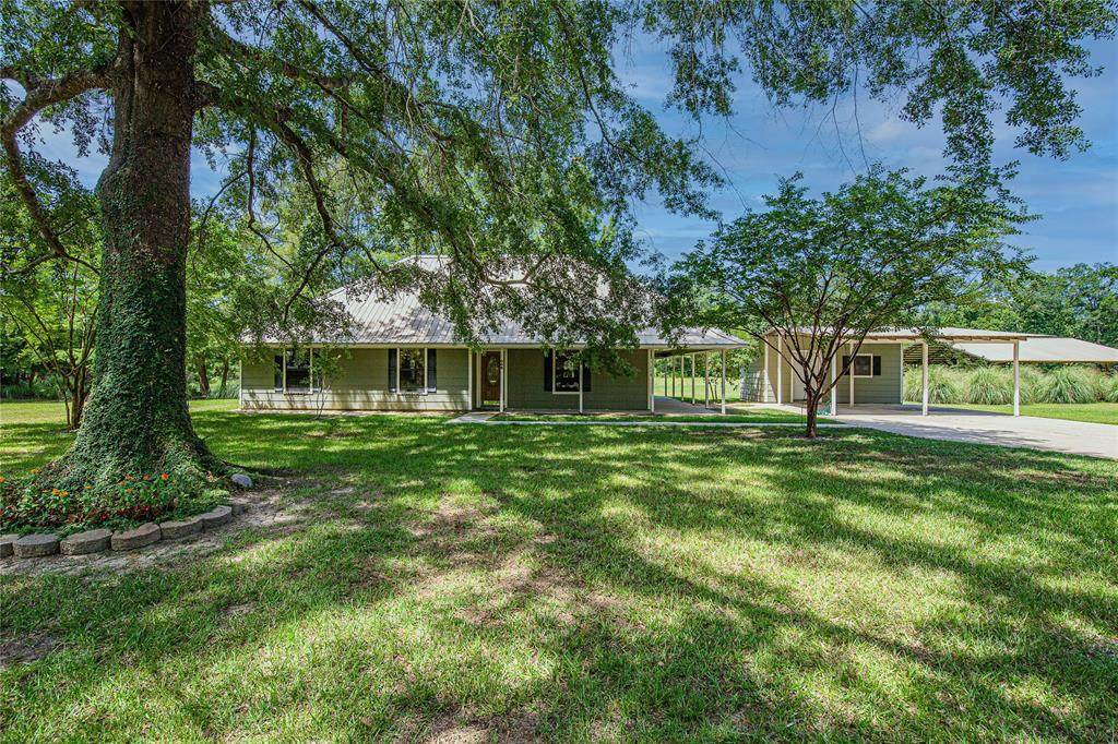 449 County Road 3545 - Photo 1