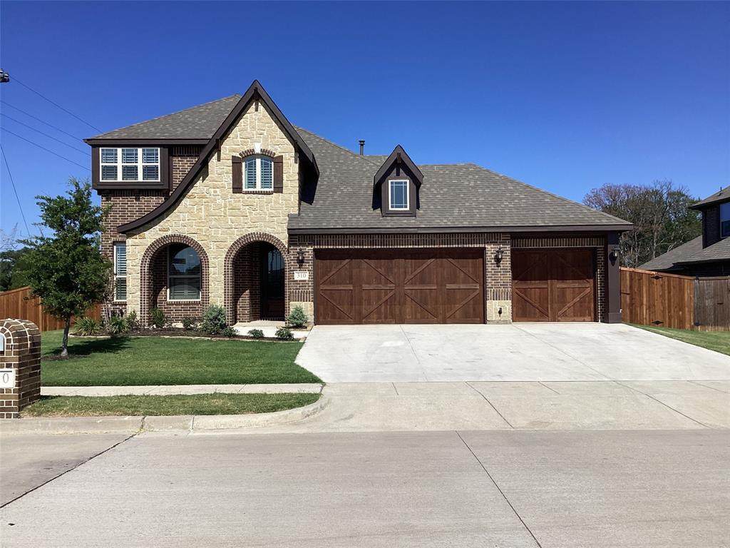 310 Hawthorn Drive - Photo 1
