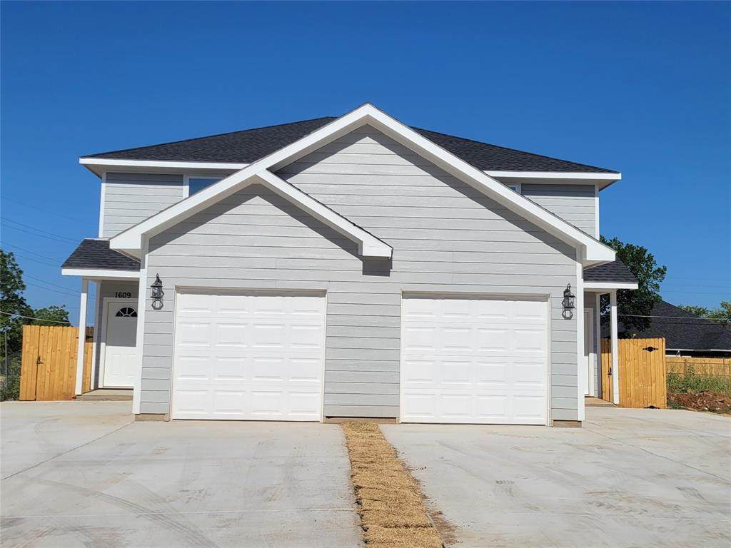 1611 Daniel Street - Photo 1