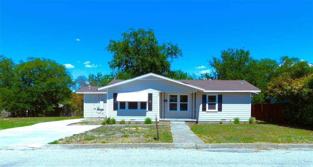 1905 Cypress Street - Photo 1