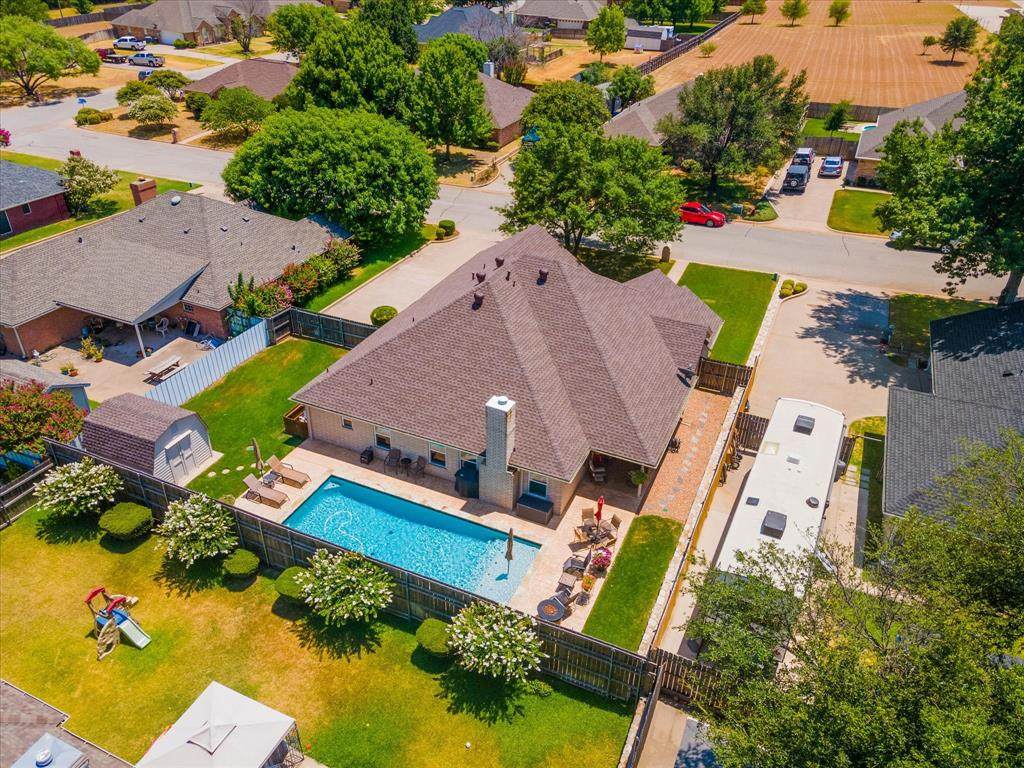 909 Overton Drive - Photo 1