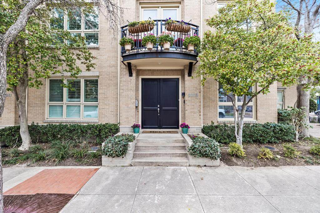 2853 Thomas Avenue - Photo 1