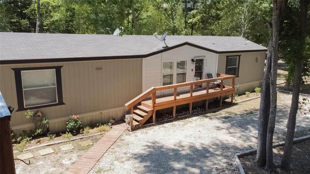 209 Mimosa Drive - Photo 1