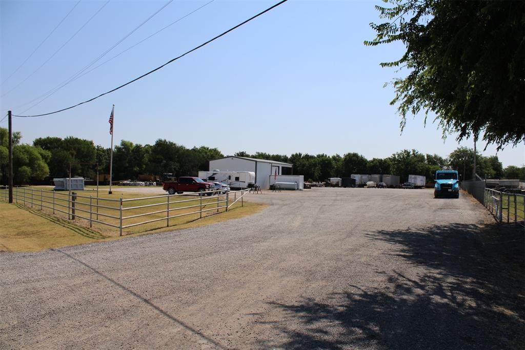 1104 Bond Street - Photo 1