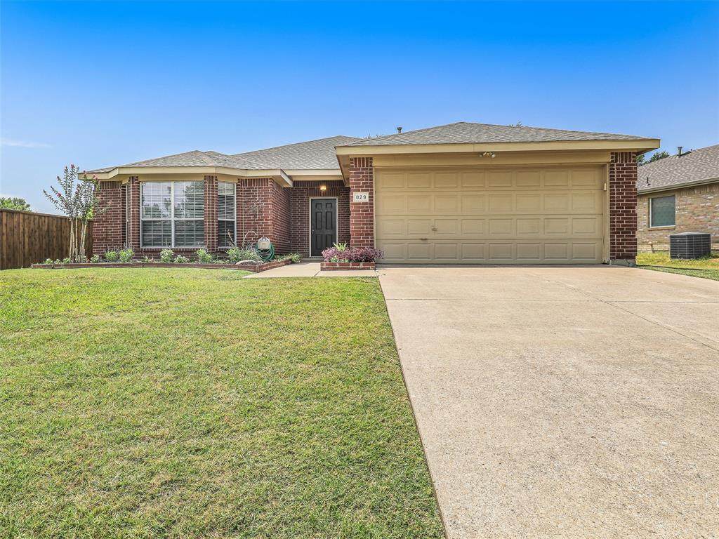 829 Topaz Drive - Photo 1