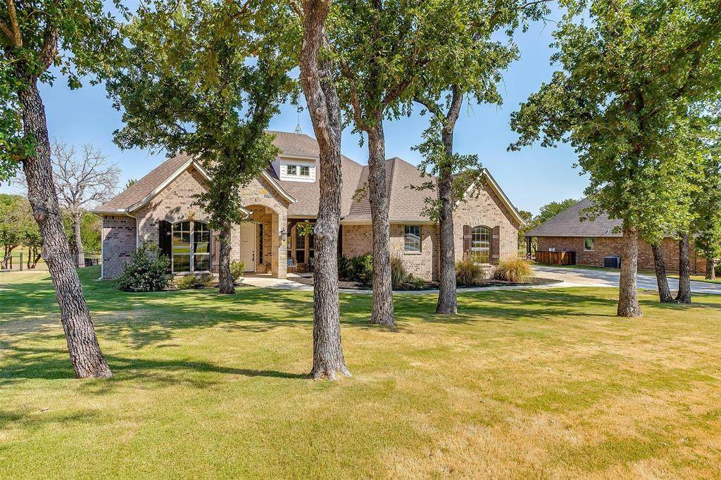 582 Sugartree Drive - Photo 1